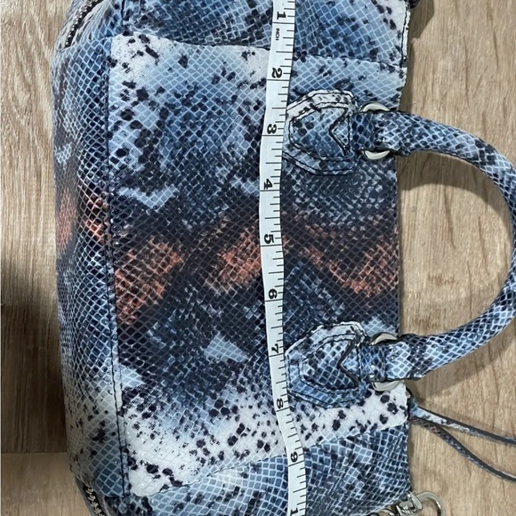 Amy Kestenberg multi blue snake print purse/satchel/crossbody - Picture 8 of 11